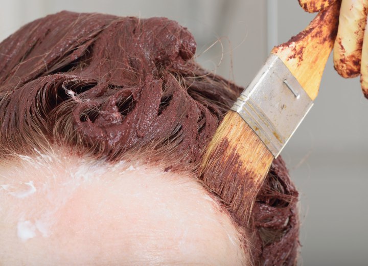 Henna hair coloring