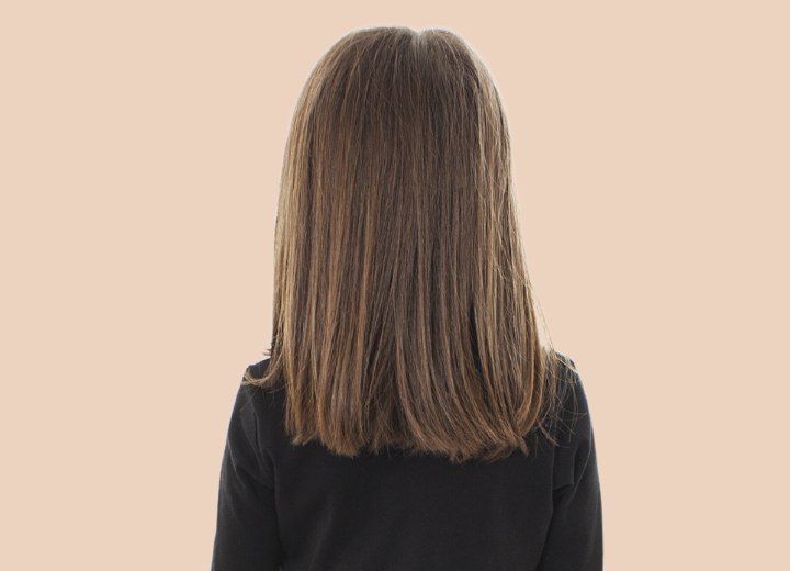 Little girl with thin hair