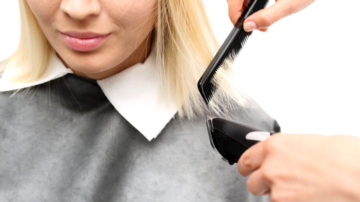 Trim the ends of long hair with clippers