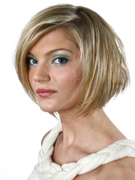 Short bob haircut with a short nape