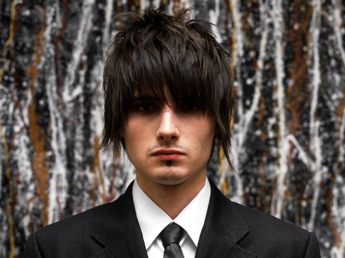 20 Coolest Emo Hairstyles for Guys - The Trend Spotter