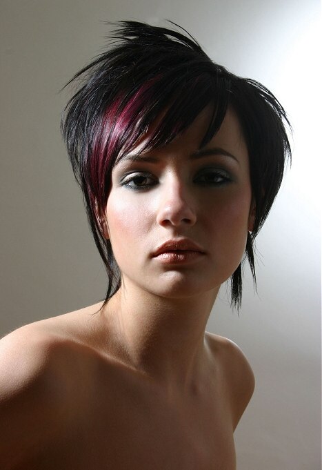 Short Hairstyles With Streaks