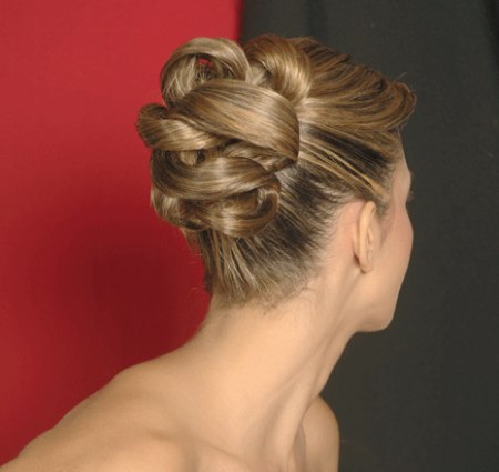 bridal hairdo with a knot