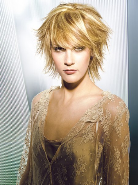 Short hairstyle with luscious hair colors