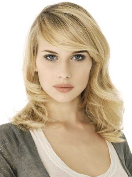 Classic secretary hairstyle with flowing waves