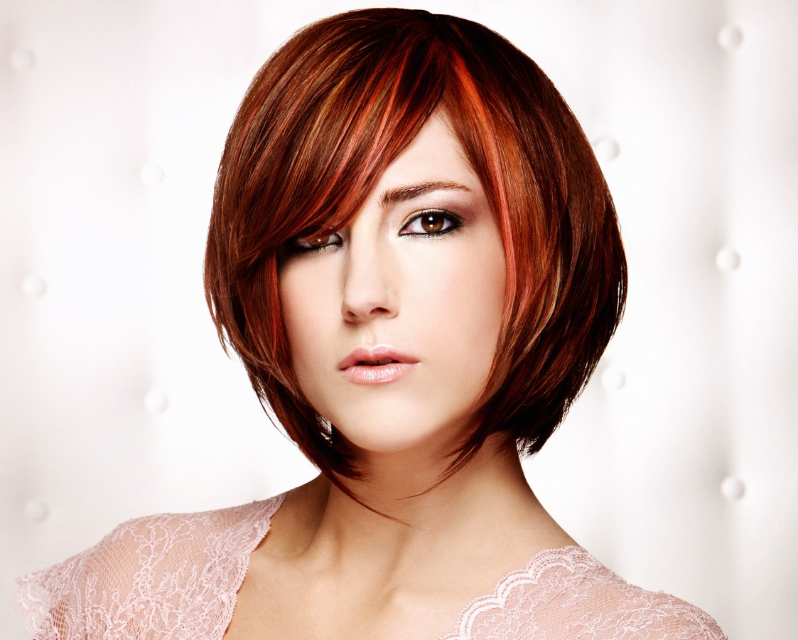 Modern short bob haircut with strands that accentuate the neck