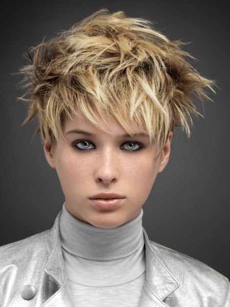 Short blonde hairstyle with spiked short layers