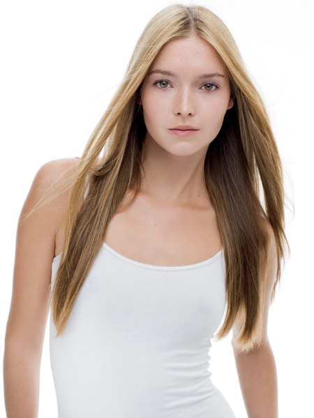 Smooth long hairstyle in ash blonde