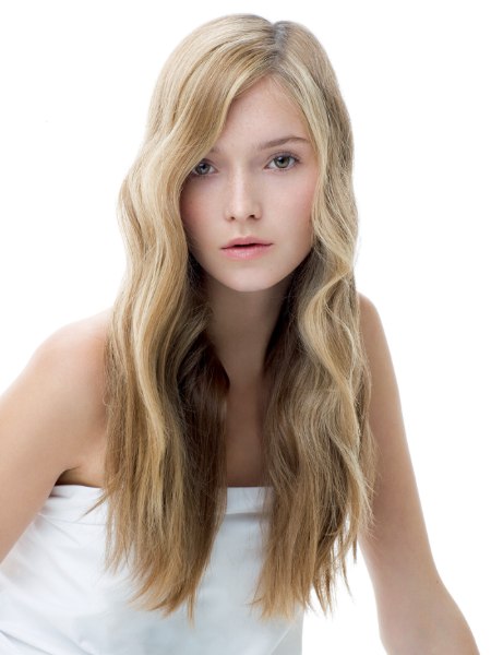 Very long hairstyle with a gentle flow of long waves