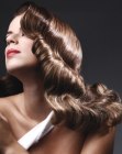 Retro Hollywood hairstyle with luscious long waves
