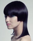 Dual length haircut with a 90-degree angle