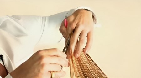 Long haircut - Create a concave internal shape