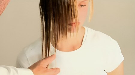 Long haircut - External line with a soft angle