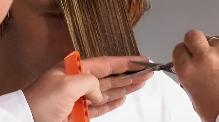Men's haircut - Create a corner in the front