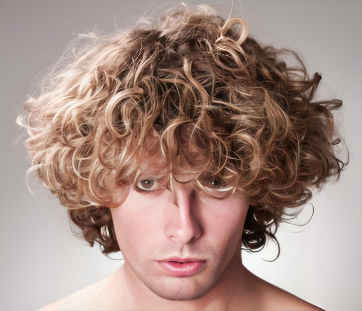 15 Romantic Haircuts Men With Curly Hair Can Try To Impress His Date