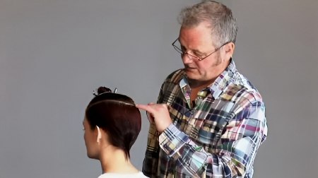 Short graduated bob - Hair sectioning