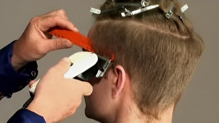 Short men's hair cut - Cut the second side