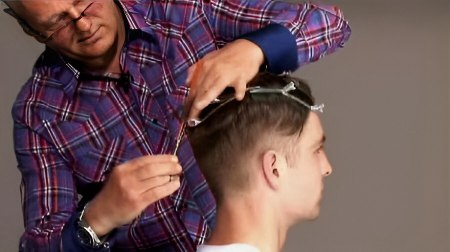 Short men's hair cut - Connectg to the underneath lengths