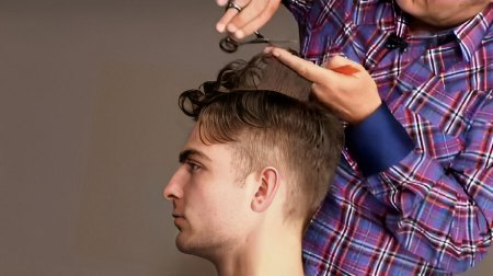 Short men's hair cut - Cut the other side