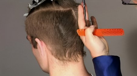 Short men's hair cut - Create a corner at the round of the head