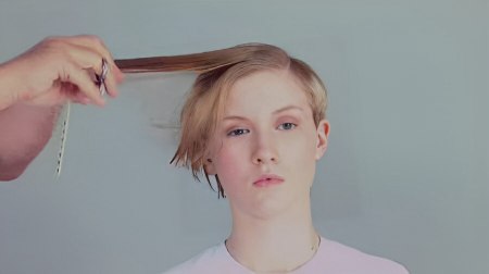 Short wavey wedge - Gradual gaining of length