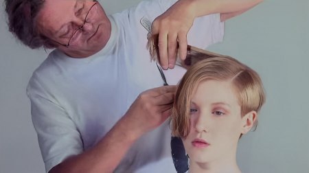 Short wavey wedge - Cross-check the top hair