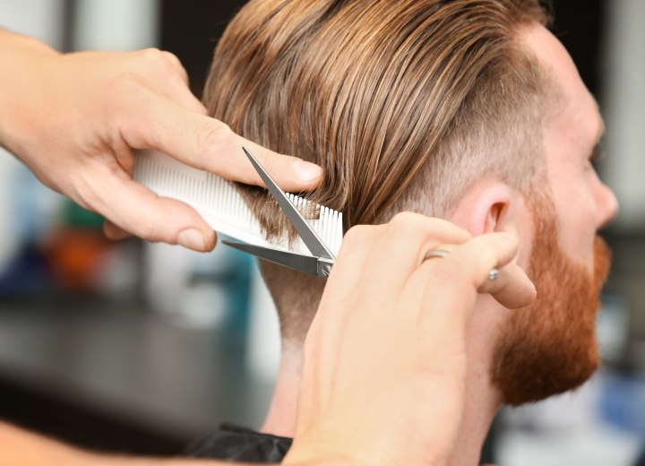 Scissors over comb hair cutting technique