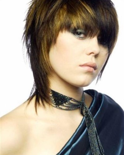 razor cut medium length hair