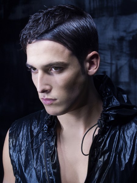 Men's hair with sleek and slick sides