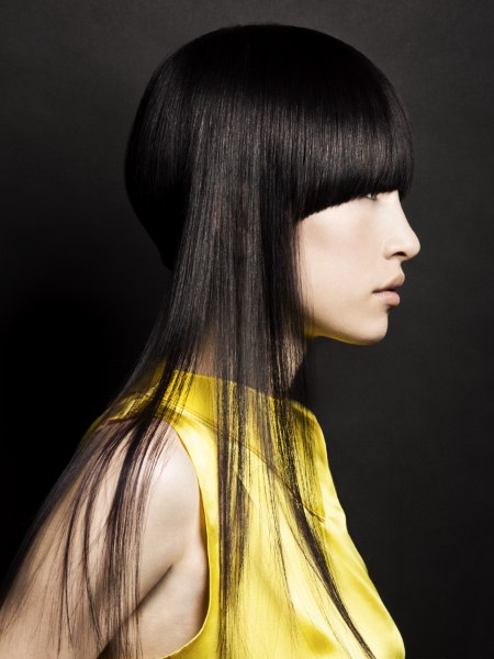 Mind-blowing hairstyle with a combination of short and long hair