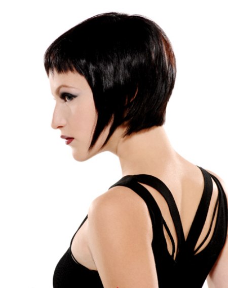 Short graduated bob for deep brown hair - side view