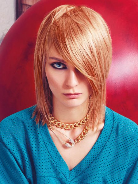 Sleek collarbone-length hair