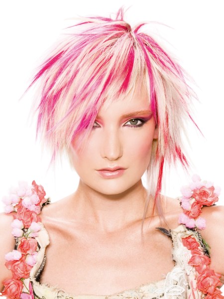 Choppy bob for blonde hair with pink streaks