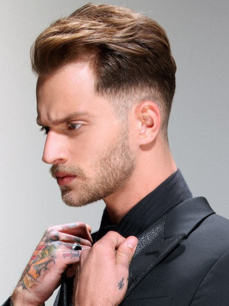 Contemporary short hairstyle for men