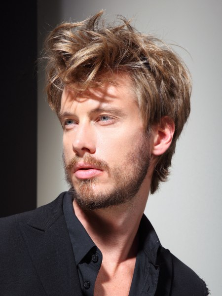 Men's hairstyle with disheveled top hair
