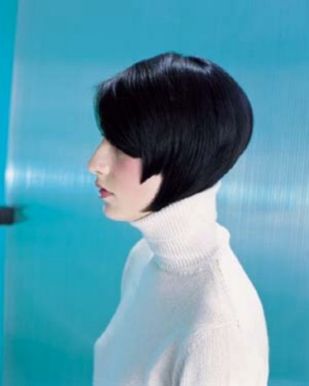 Short and glossy contoured bob