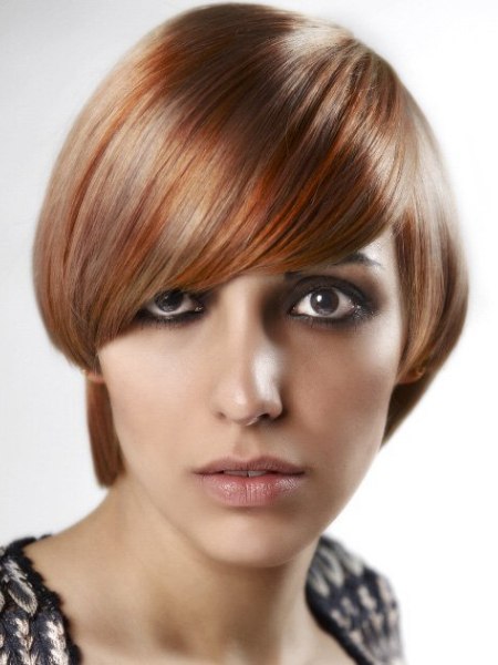 Short hairstyle inspired by the 60s twiggy cut