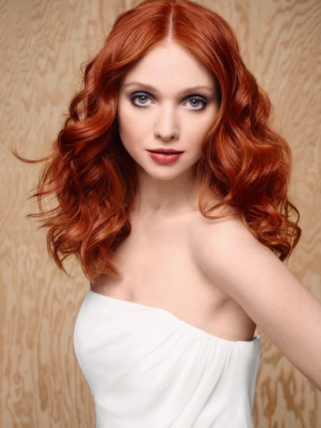 Red hair in a natural look with a manageable length