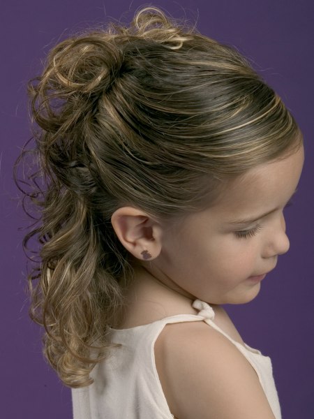 Children's hairstyles with short easy-care looks for boys 