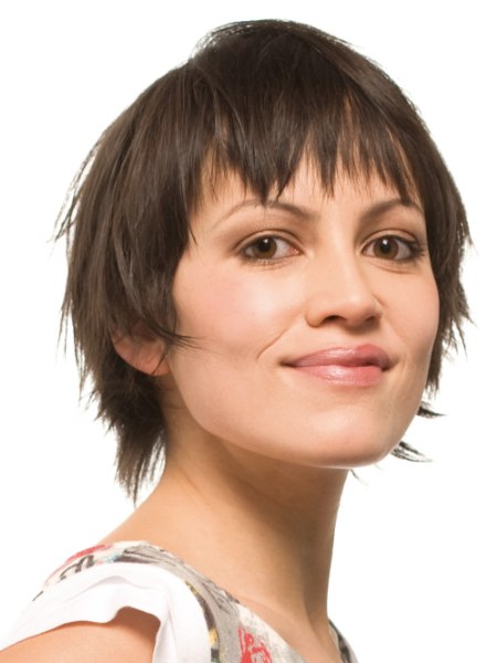 Fun and easy short haircut with layering
