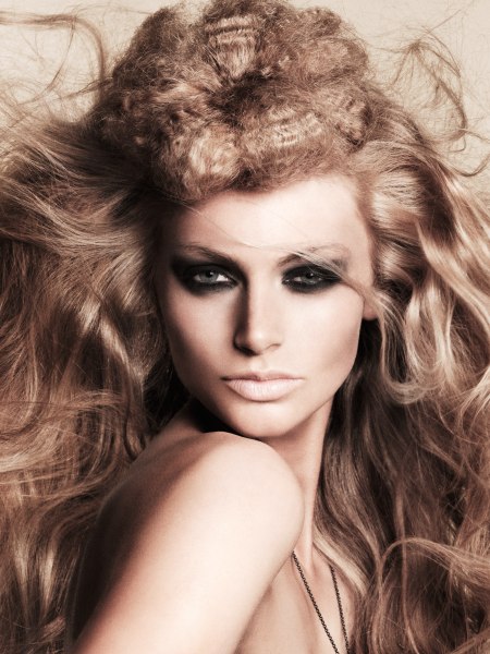 Long blonde hair with a crinkled bun