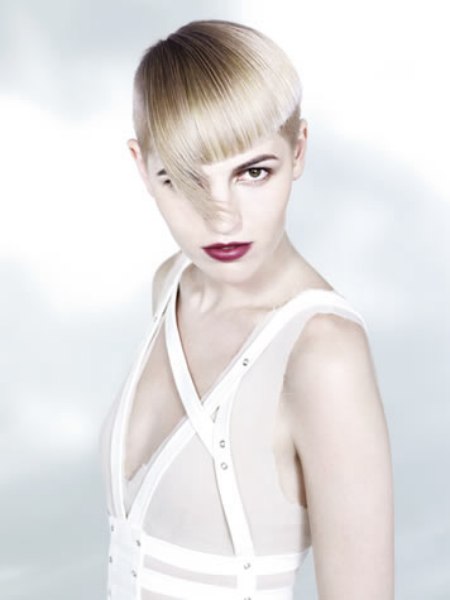 Short bowl cut for hair with highlights and lowlights