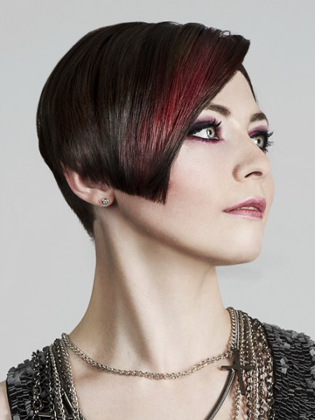 Angled stacked bob that enhances the shape of the head
