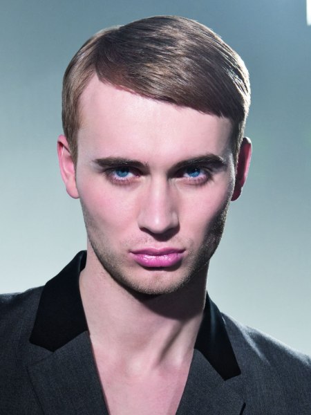 Side-parted men's haircut for dark blonde hair