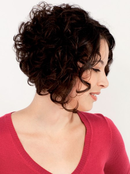Short plunging bob for brown curly hair