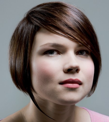 Short bob haircut for fashionistas