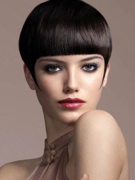 Short hairstyle with a blunt short fringe