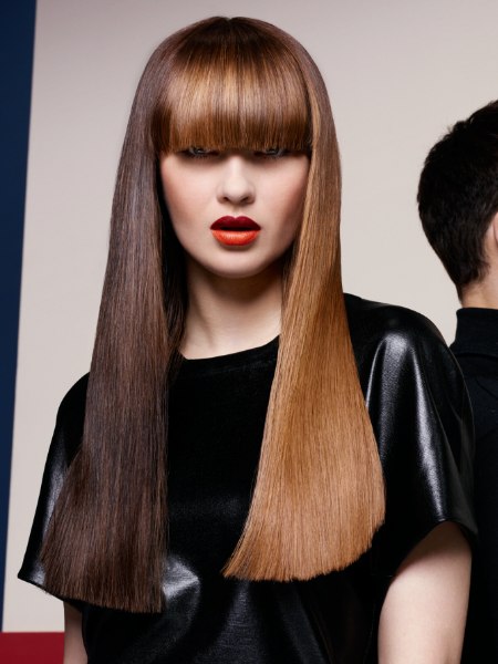 Long color-blocked hair with two different shades