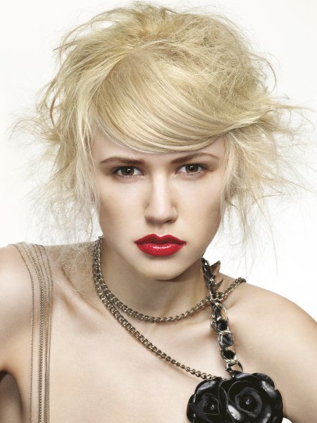Half Up Half Down Wedding Hairstyles: Top Looks + Expert Tips Peinados elegantes