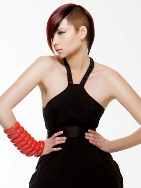 Short hair with contrasting colors and a buzzed section